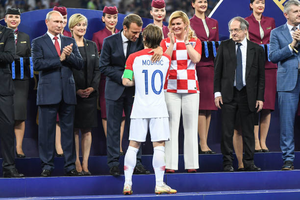 他的表现不 他的表现不