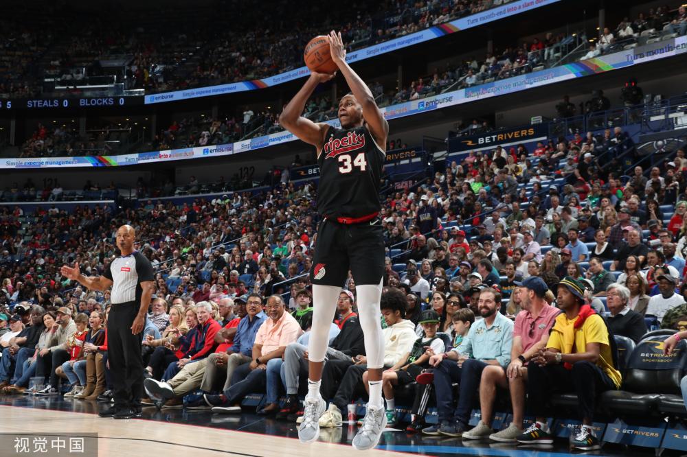 花球迷的焦 花球迷的焦